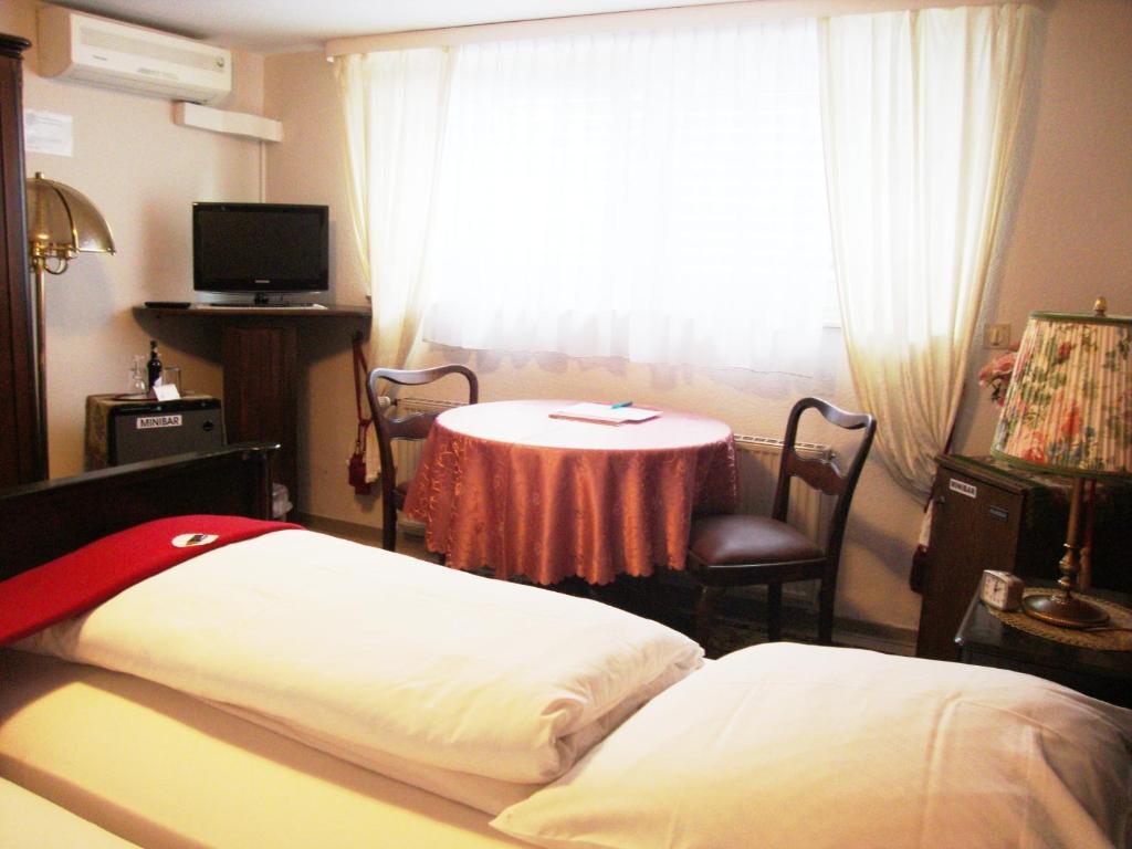 Haus Mooren, Hotel Garni Dusseldorf Room photo
